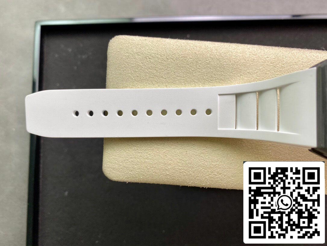 Richard Mille RM055 1:1 Best Edition KV Fabbrica V2 White Rubber cinto
