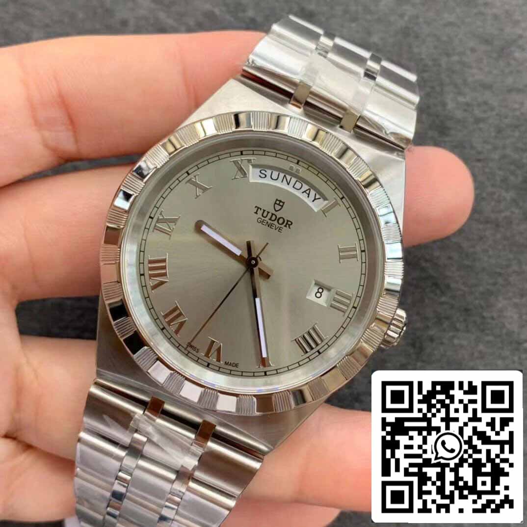 replica Tudor Royal M28600-0001 Day date V7 Fabbrica Silver Dial
