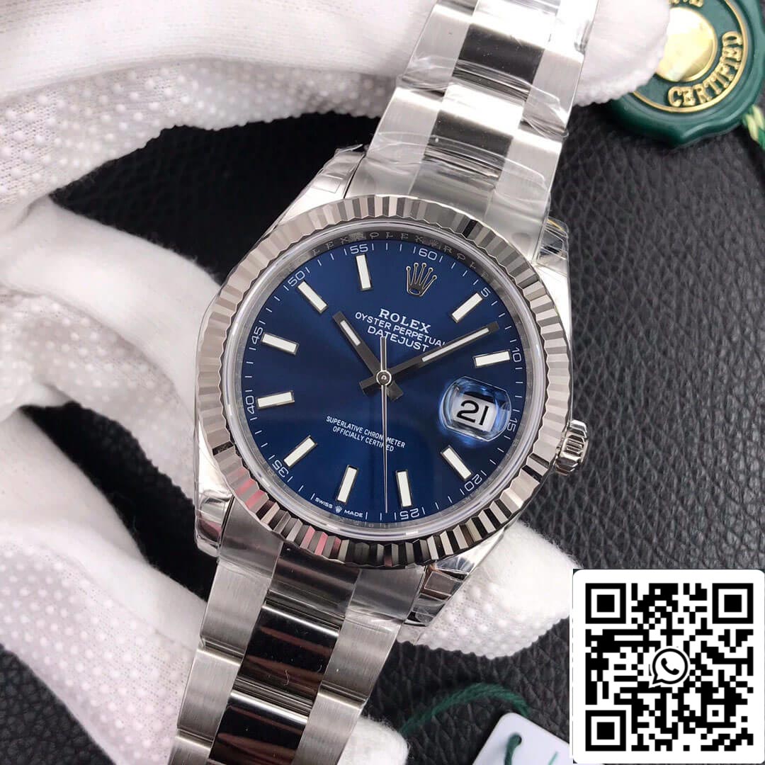 Rolex Datejust M126334-0001 41mm Oyster cinturino VS Fabbrica quadrante blu