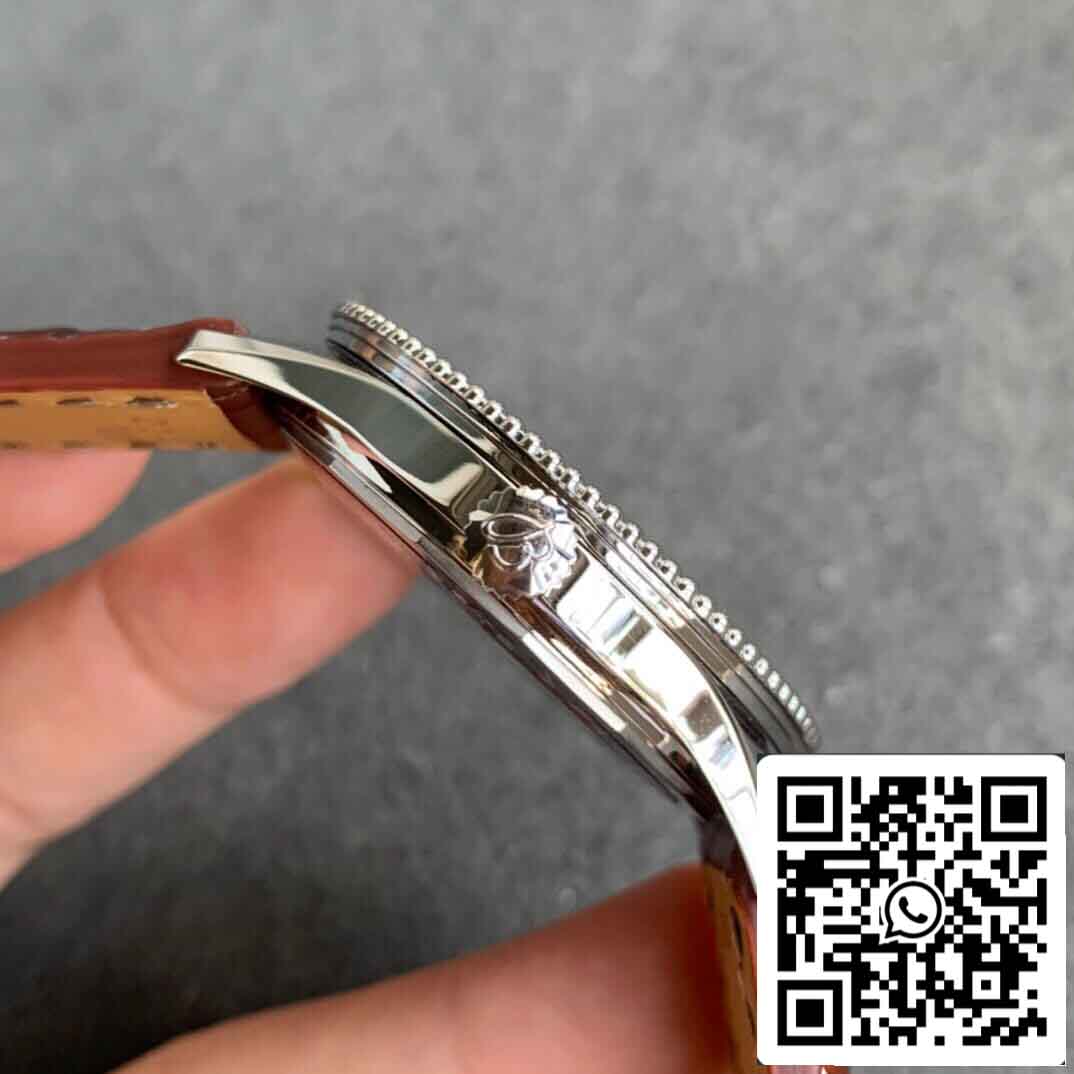 Breitling Navitimer 1 A17326211G1P2 1:1 Best Edition V7 Fabbrica Silver Dial