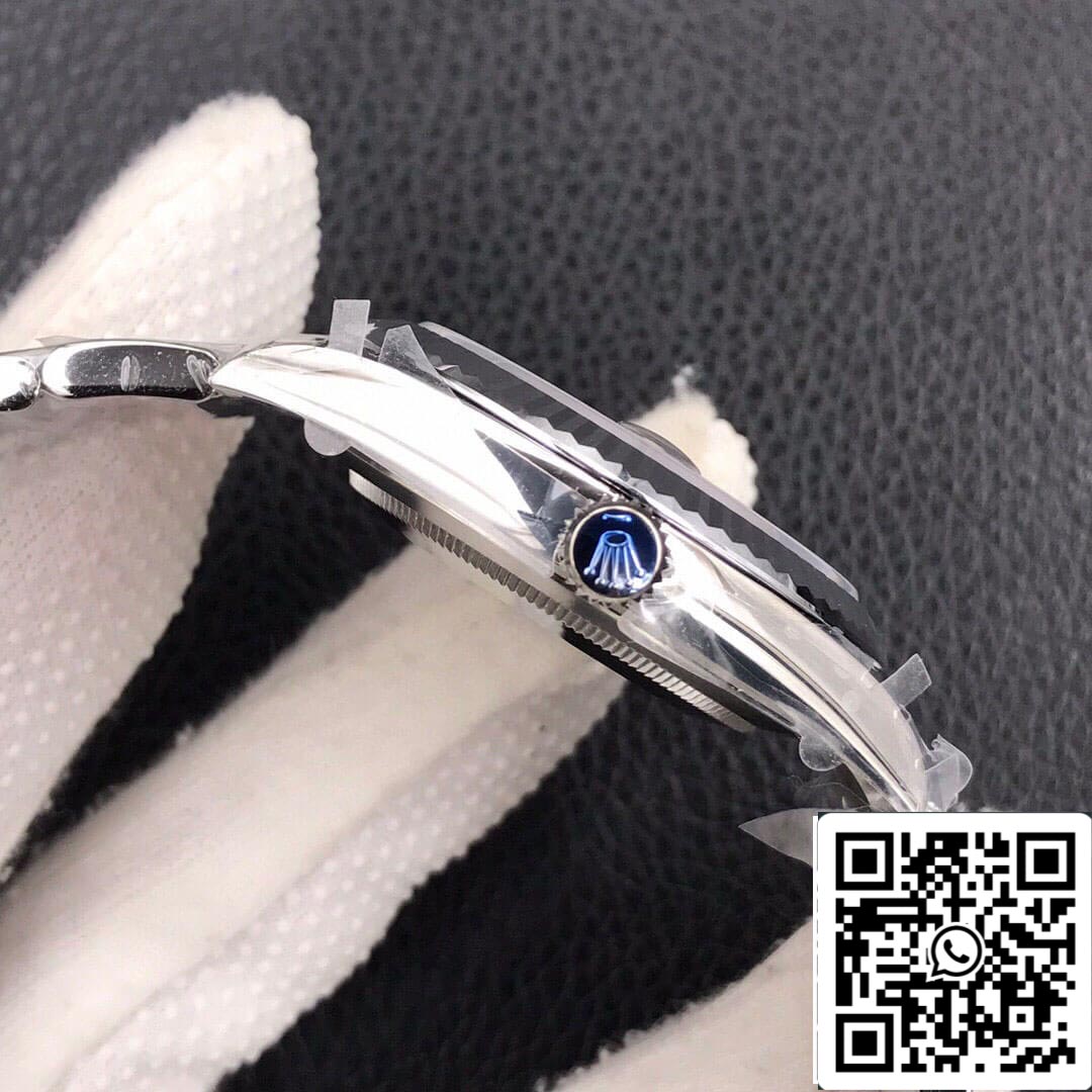 Rolex Datejust M126334-0001 41mm Oyster cinturino VS Fabbrica quadrante blu