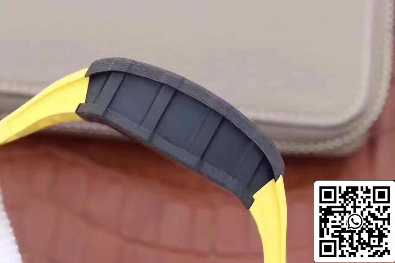Richard Mille RM35-02 KV Fabbrica 1:1 Best Edition Swiss ETA8215 Yellow Rubber cinturino