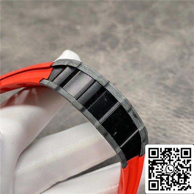 Richard Mille RM35-02 1:1 Best Edition KV Fabbrica Carbon Fiber Red cinturino