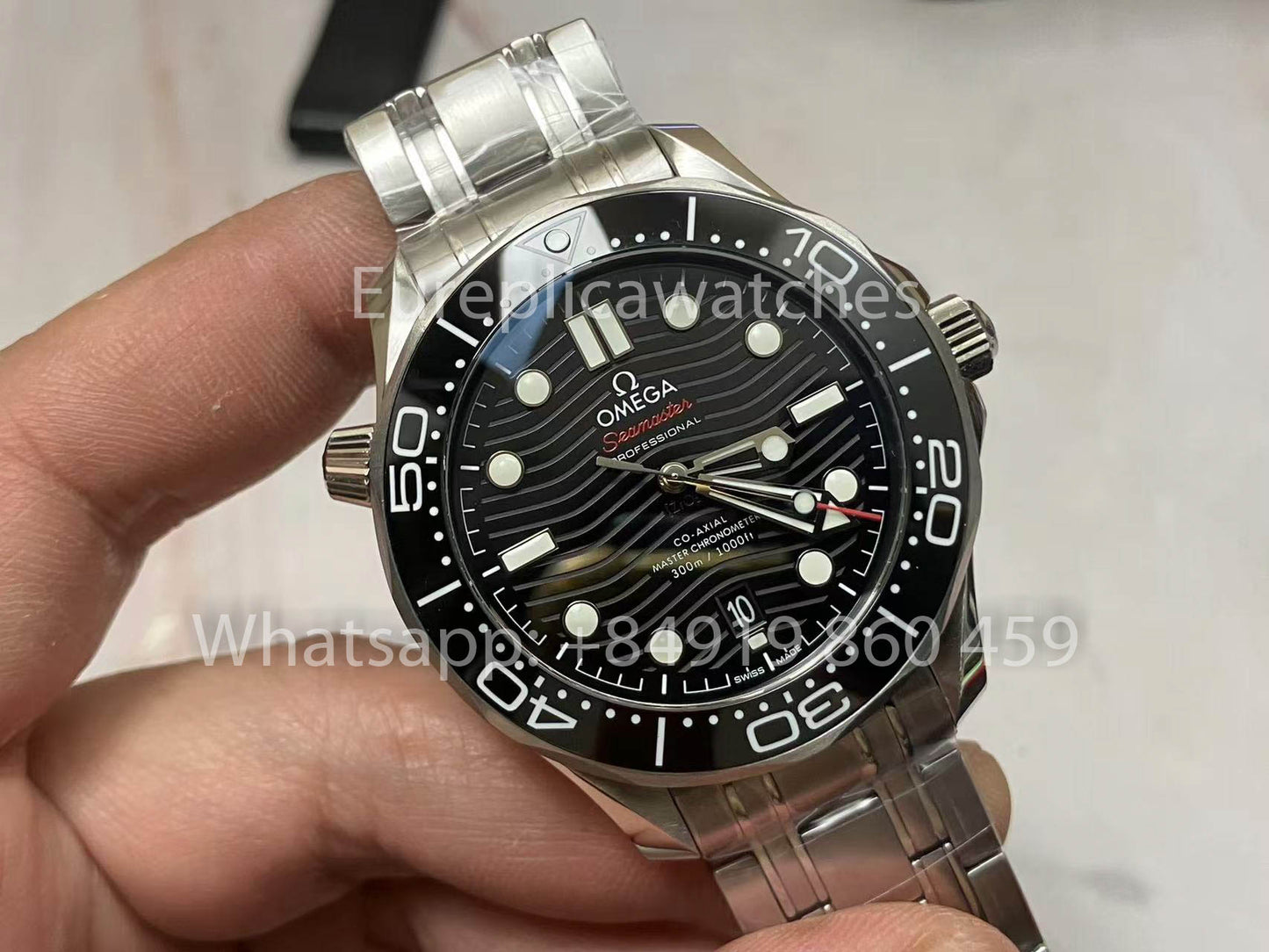 réplica Omega Seamaster Diver 300M 210.30.42.20.01.001 VS Fabbrica versione migliore 1:1 V4 quadrante nero