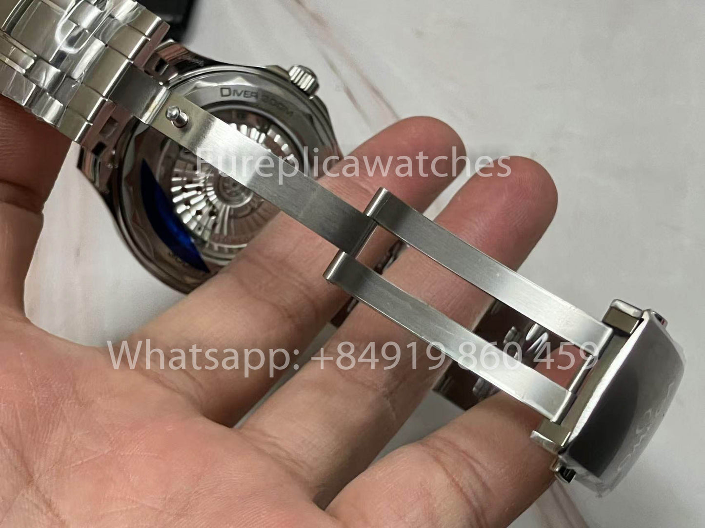 réplica Omega Seamaster Diver 300M 210.30.42.20.01.001 VS Fabbrica versione migliore 1:1 V4 quadrante nero