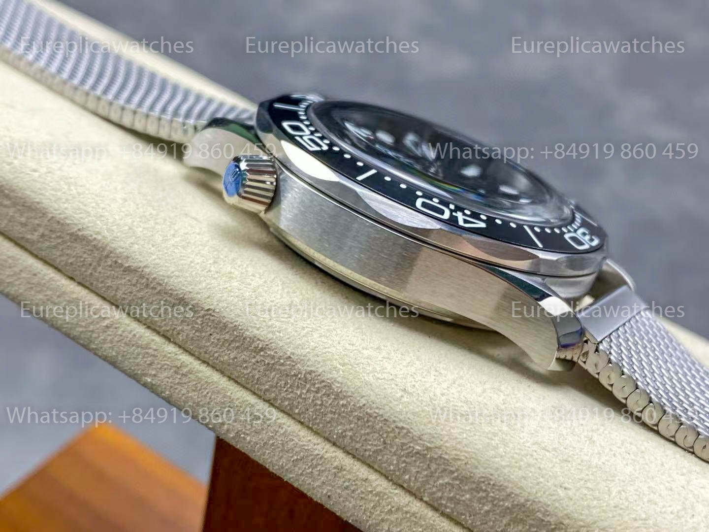 Omega Seamaster 300m 2025 quadrante preto alumínio 210.30.42.20.01.010 versão melhor VS Fabbrica