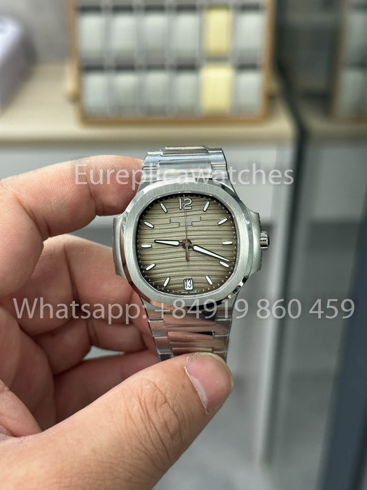 Patek Philippe Nautilus Ladies 7118/1R-001 de 3K Fabbrica acciaio inossidabile Versión 2025
