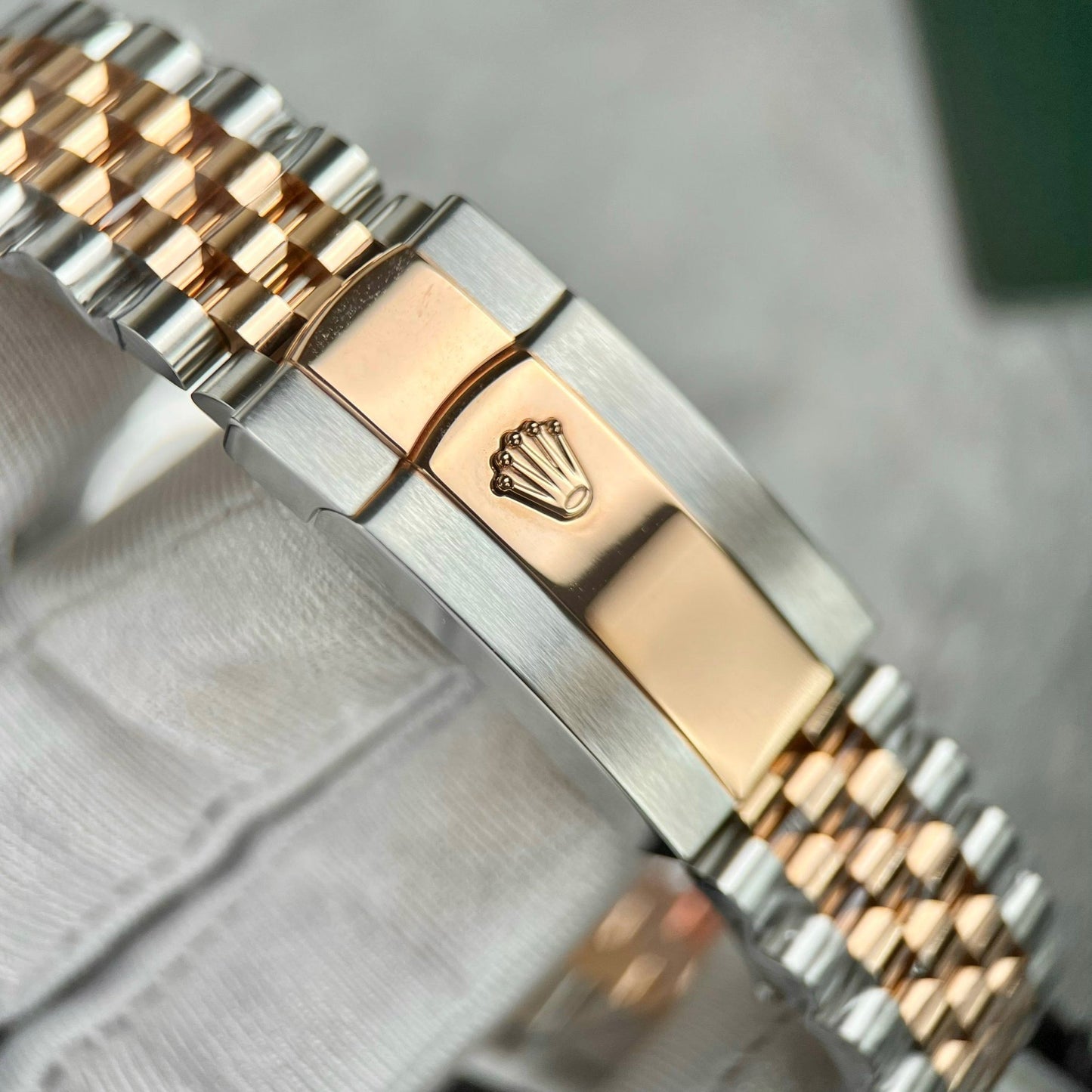 Rolex Datejust 41 Automatic Rosa Oro & Acciaio Watch 126331