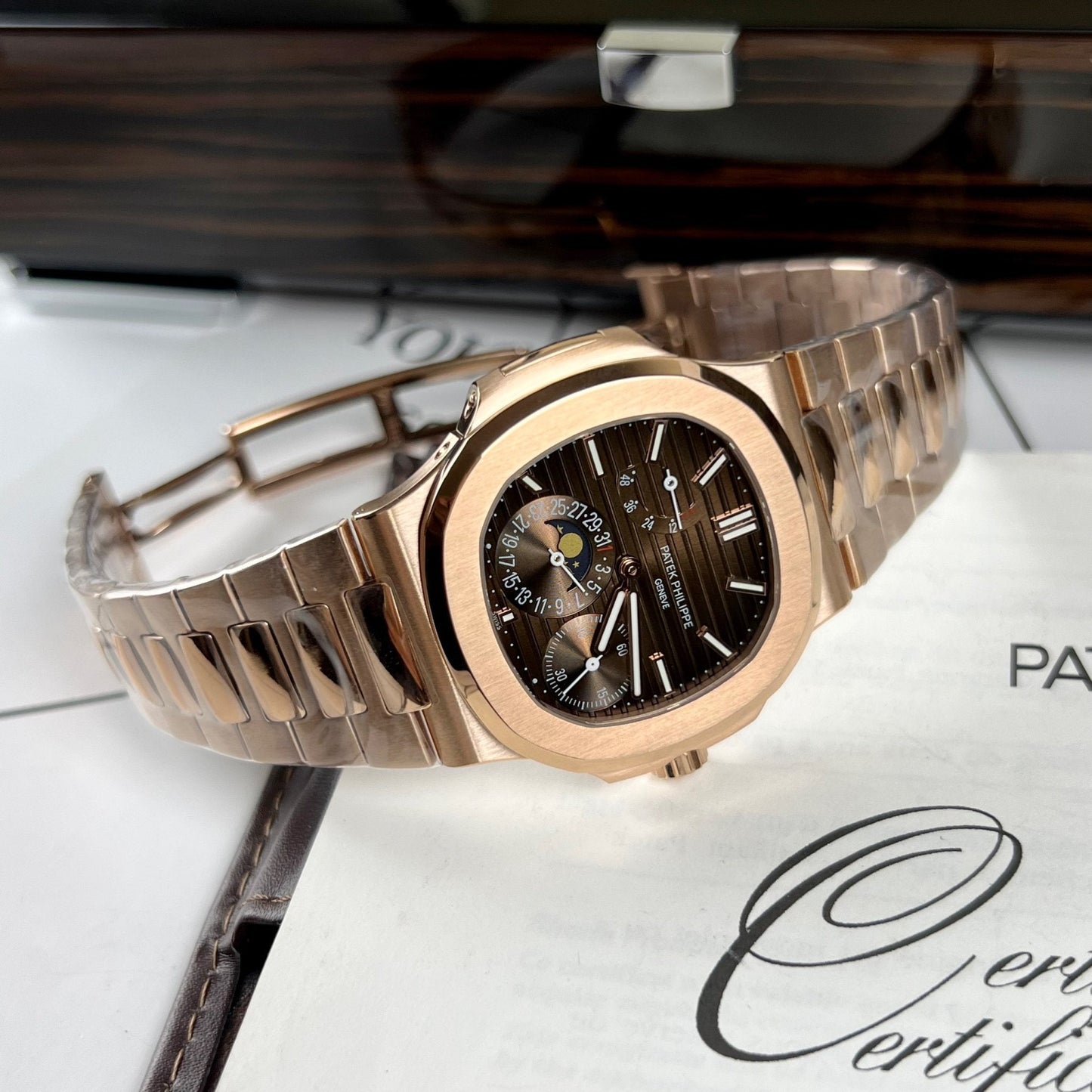 Patek Philippe Nautilus 5712/1R-001 18k rose gold coated
