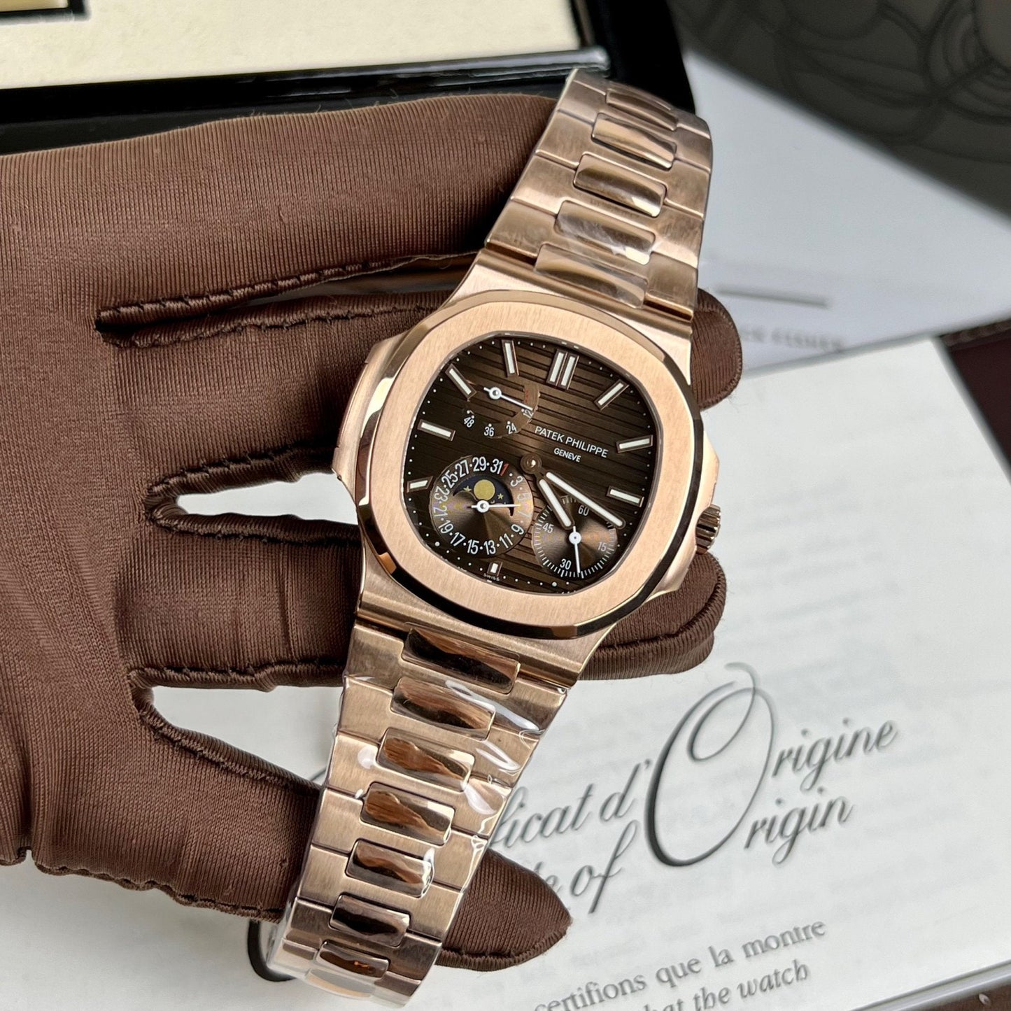 Patek Philippe Nautilus 5712/1R-001 18k rose gold coated