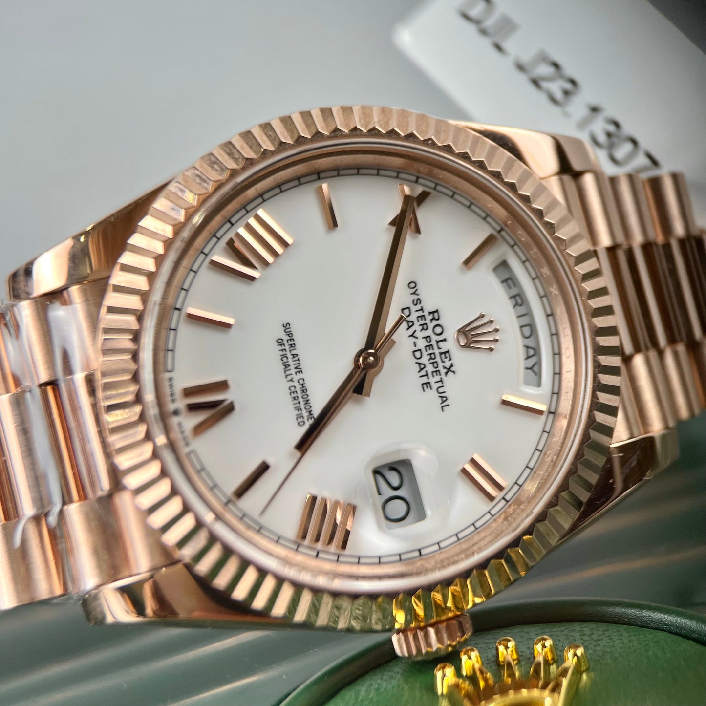 Rolex Day-Date 40 228235-0032 40mm 18k Rosa Oro coated