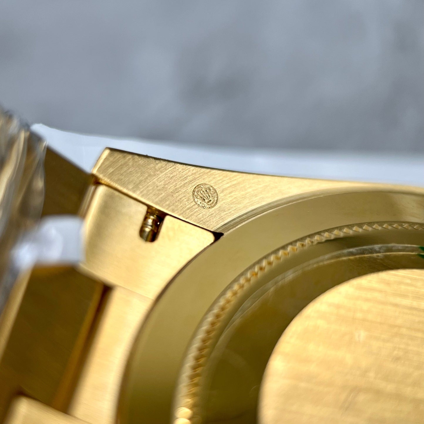 Rolex Day-Date 40 228238-0042 wrapped 18k Oro With a peso of 150 grams