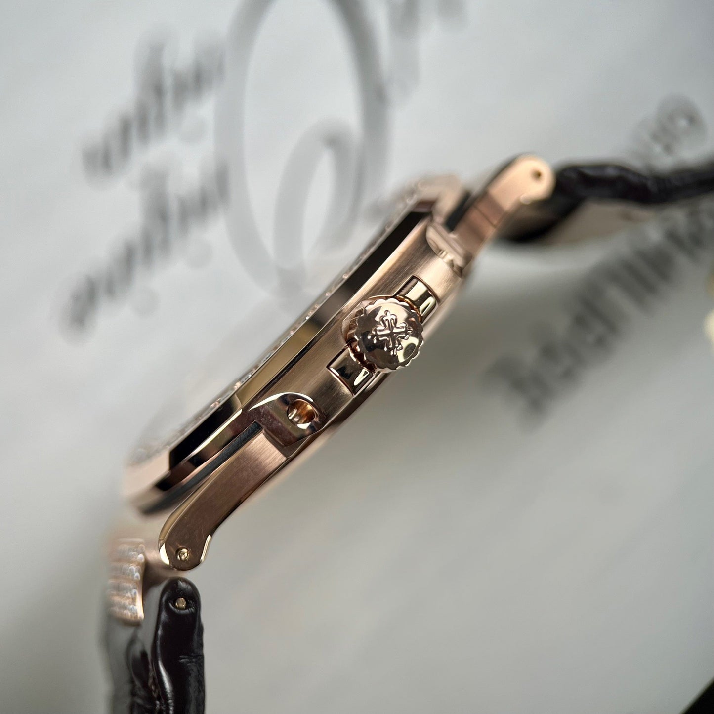 Patek Philippe Nautilus 5711/1R-001 -Wrapped 18k and diamond Pelle band Versione