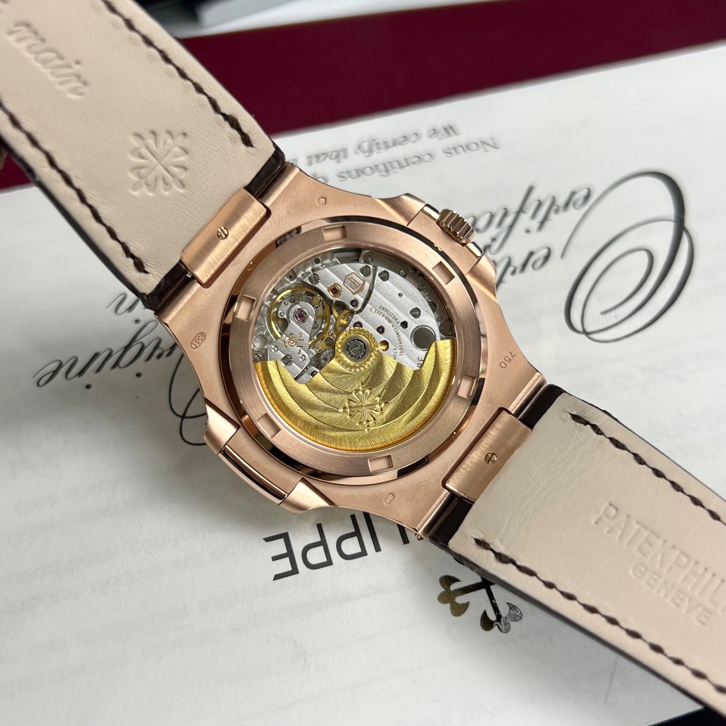 Patek Philippe Nautilus 5711/1R-001 -Wrapped 18k and diamond Pelle band Versione