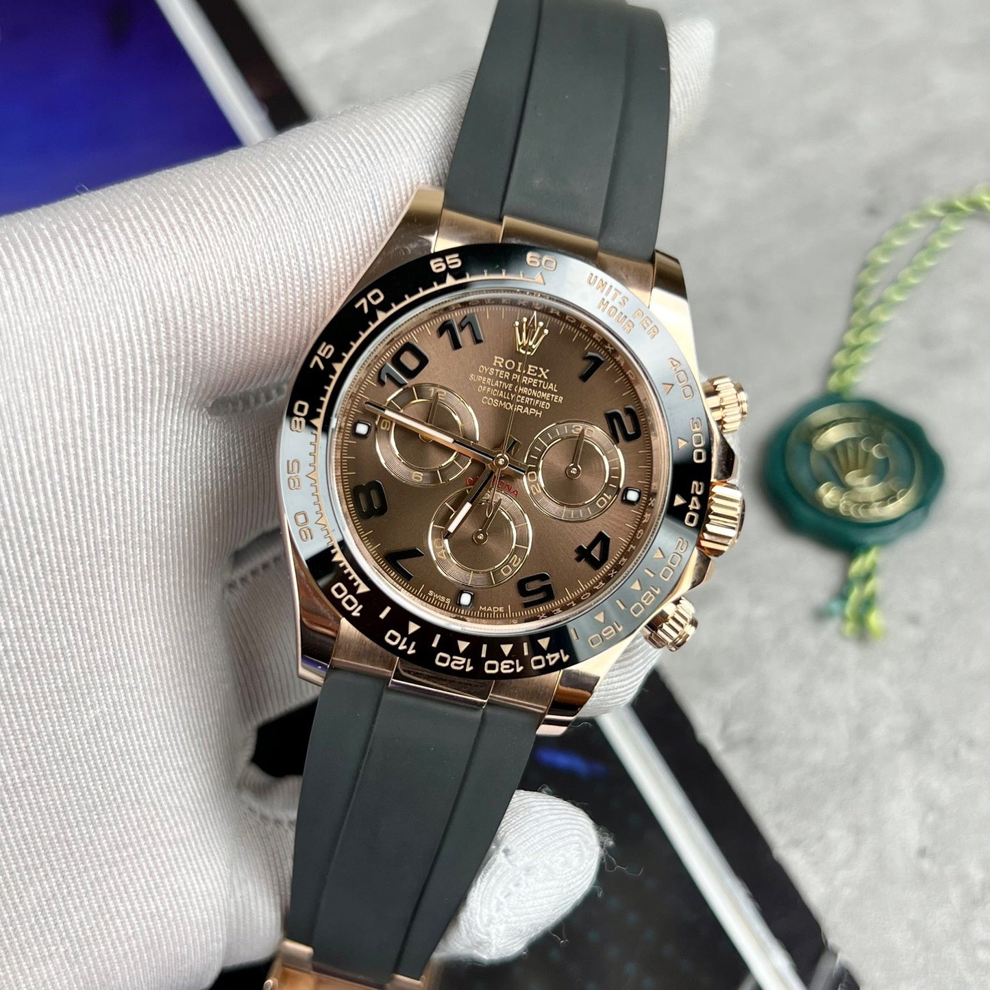 Rolex Daytona Rosa Oro Chocolate Arabic quadrante & lunetta in ceramica Oysterflex Gomma bracciale 116515LN