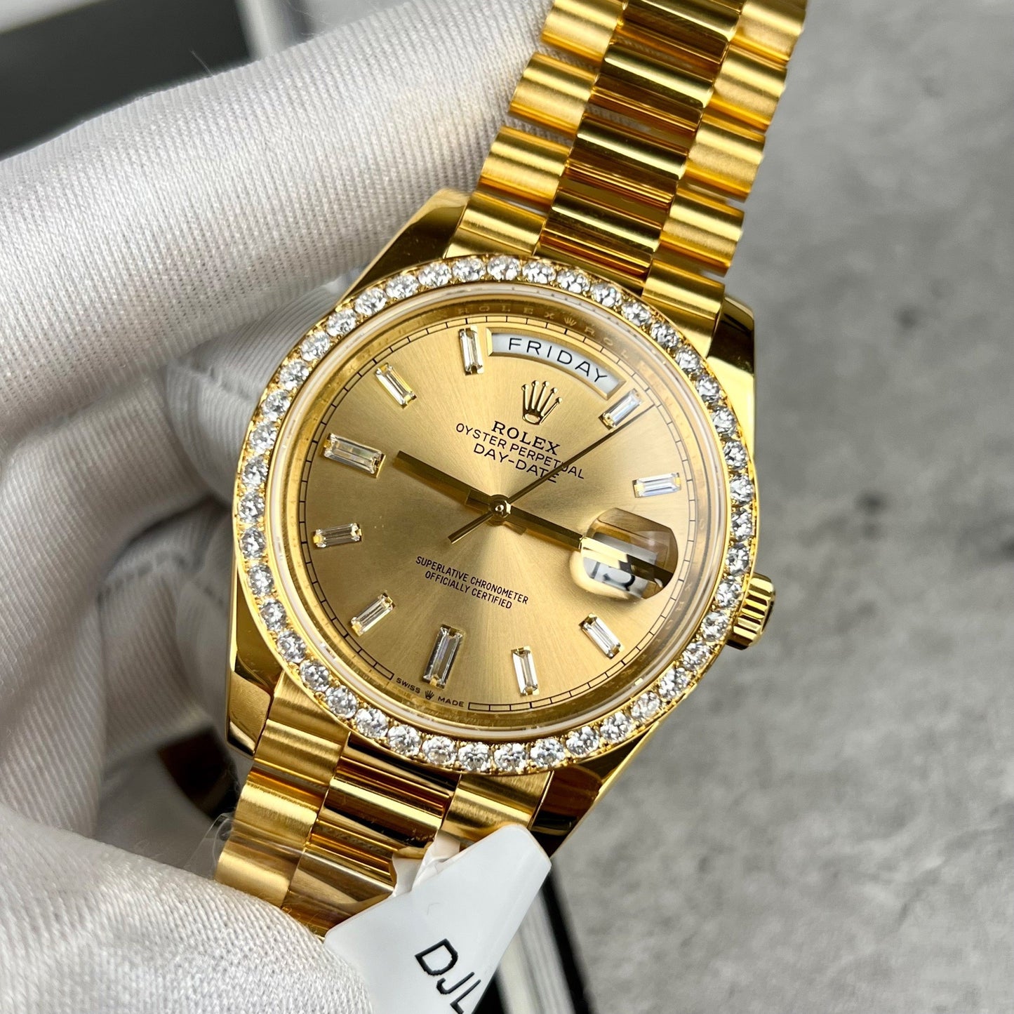 Rolex Day-Date 40 228238 Champage quadrante Oro preenchido 18k Moissanite lunetta