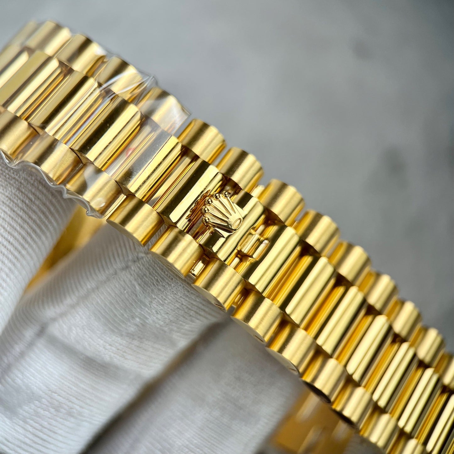 Rolex Day-Date 40 228238 Champage quadrante Oro preenchido 18k Moissanite lunetta