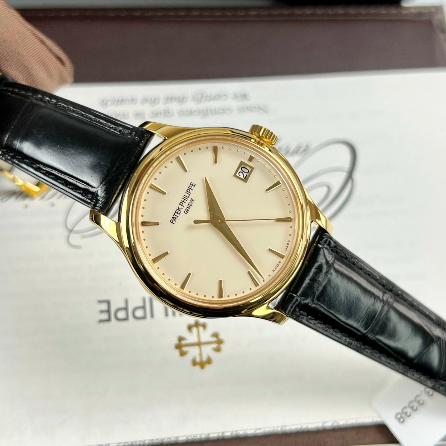 Patek Philippe Calatrava 5227J-001 coated 18k yellow Oro 3K Fabbrica