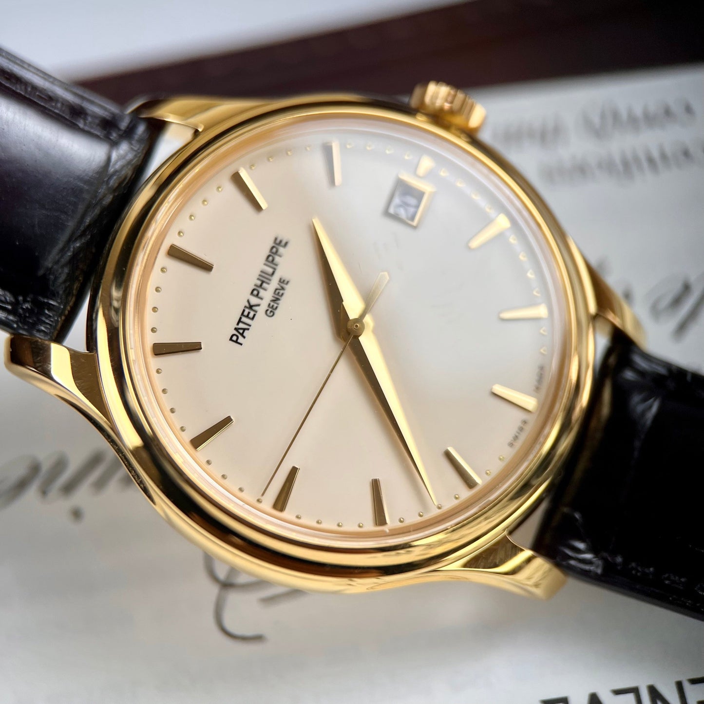 Patek Philippe Calatrava 5227J-001 coated 18k yellow Oro 3K Fabbrica