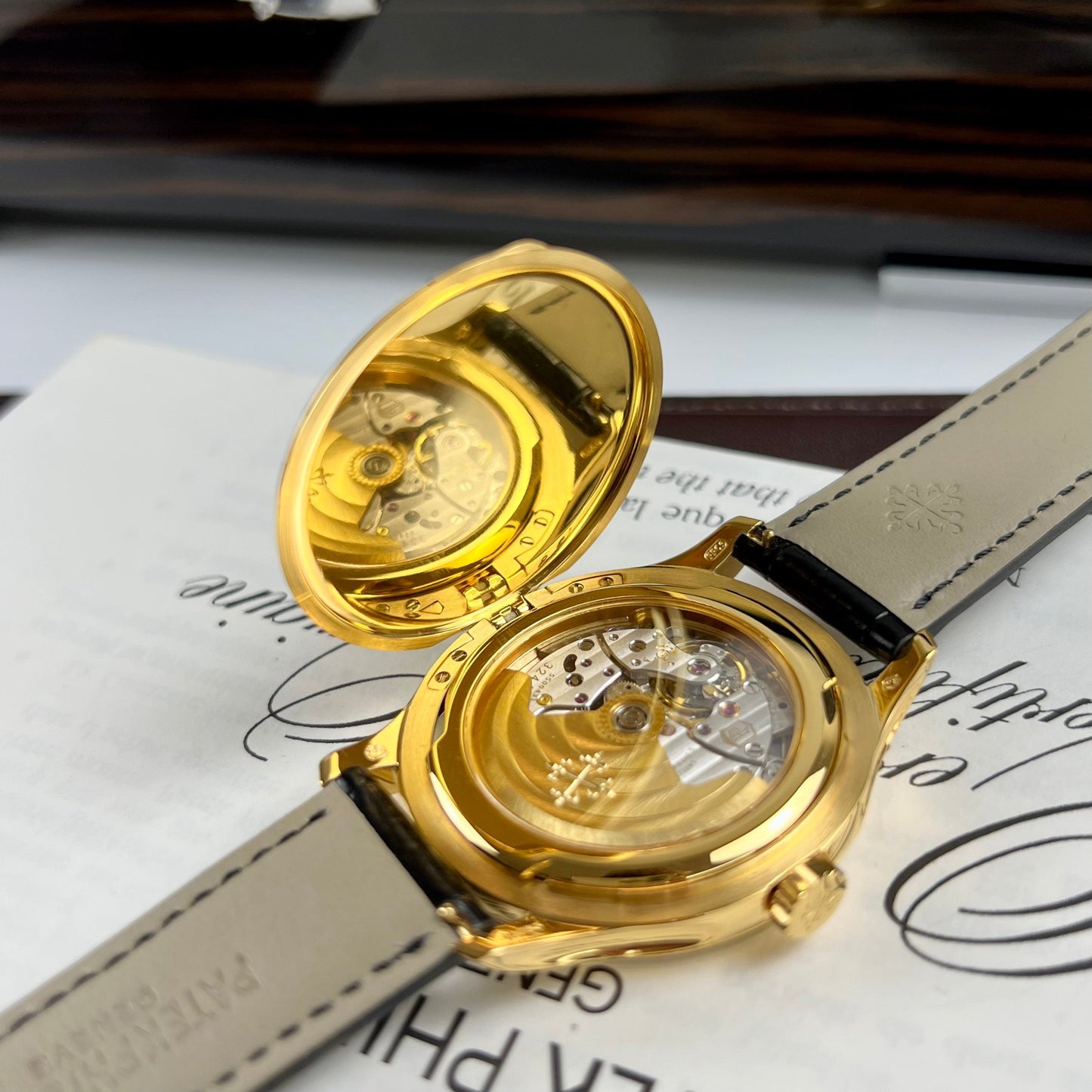 Patek Philippe Calatrava 5227J-001 coated 18k yellow Oro 3K Fabbrica