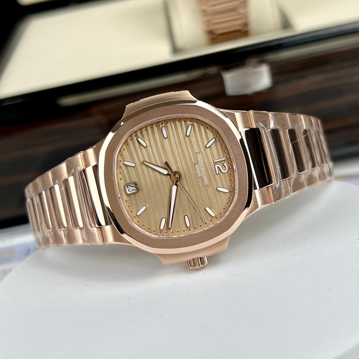 Patek Philippe Nautilus 7118/1R-010 Oro de 18 quilates relleno de 3K Fabbrica