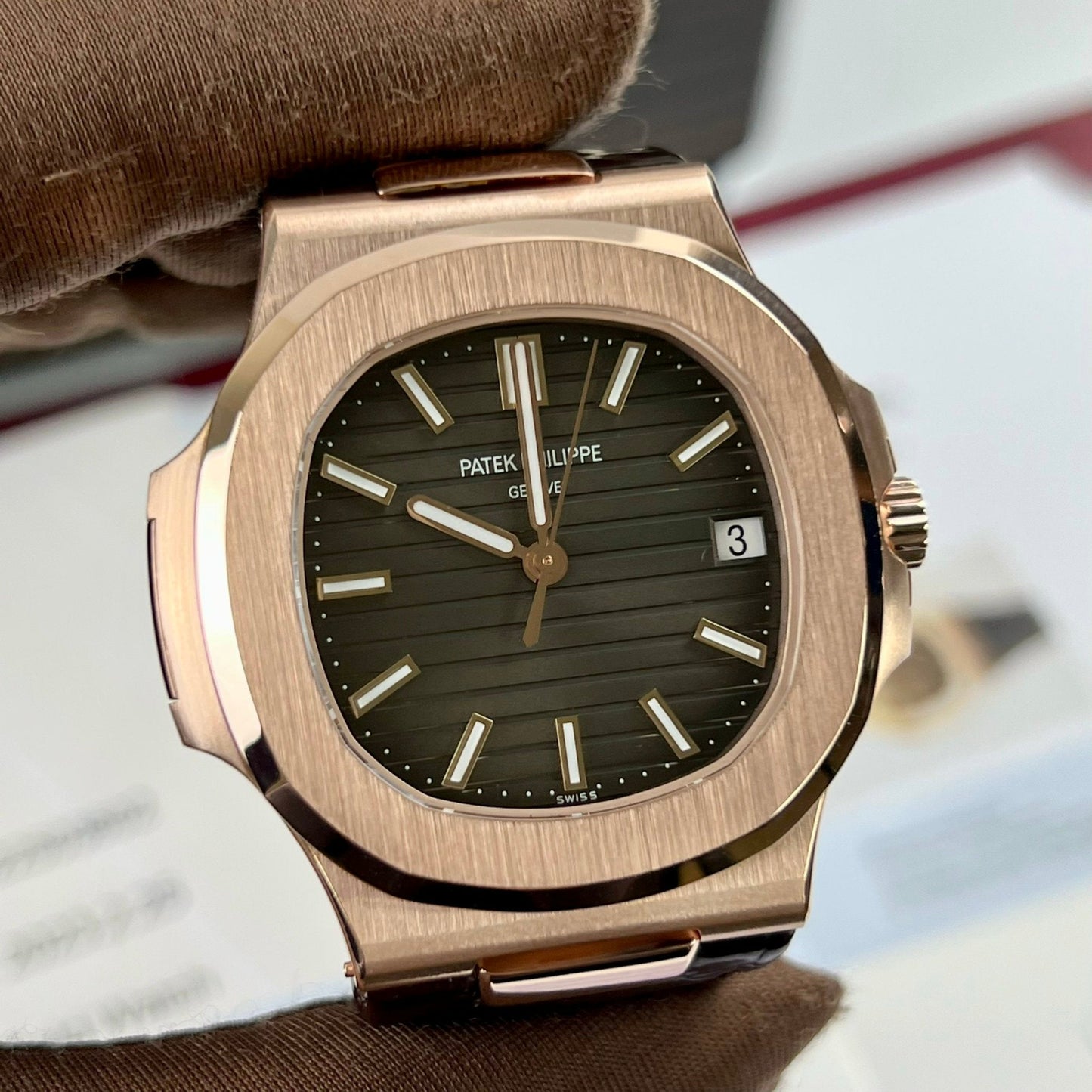 Patek Philippe Nautilus 5711/1R-001 - Versión envuelta en banda Rosa Oro Pelle de 18k