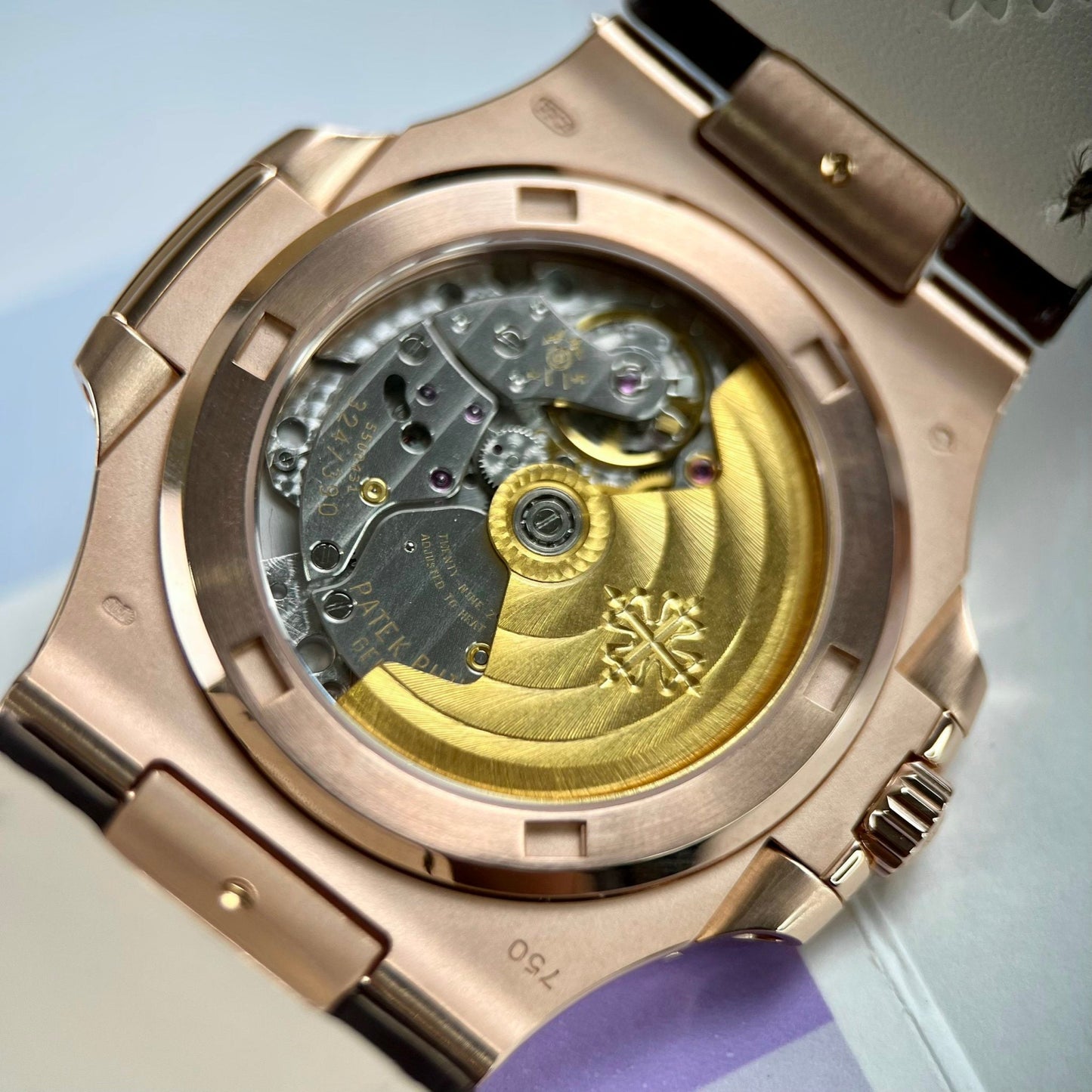 Patek Philippe Nautilus 5711/1R-001 - Versión envuelta en banda Rosa Oro Pelle de 18k