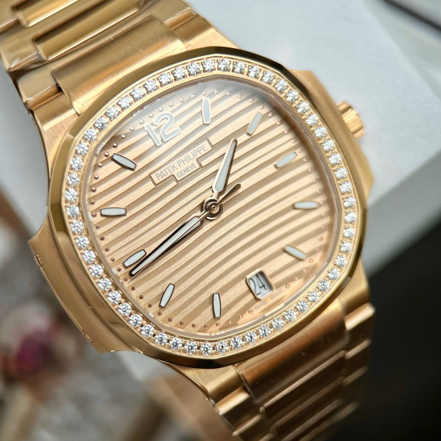 Patek Philippe Nautilus 7118/1R-010 Oro de 18k relleno de la Fabbrica 3k con cuadrante amarillo