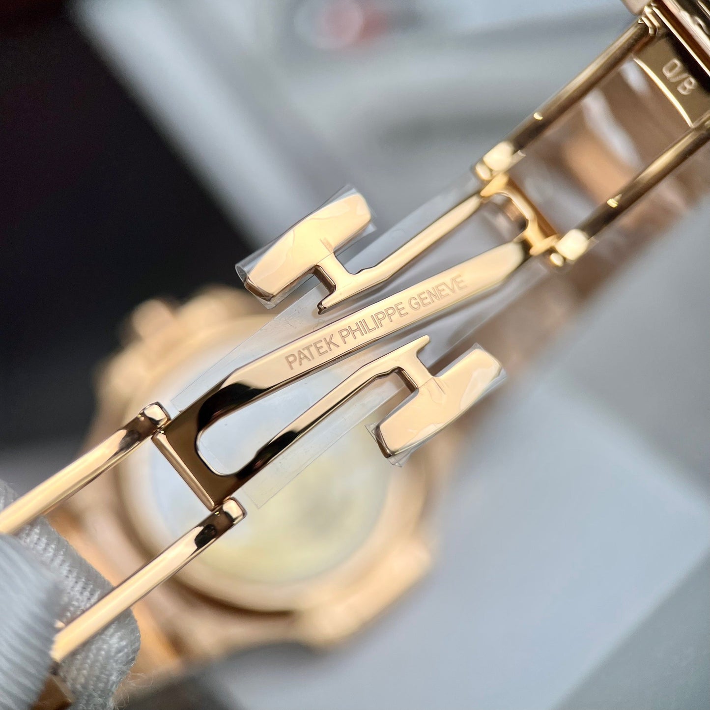 Patek Philippe Nautilus 7118/1R-010 Oro de 18k relleno de la Fabbrica 3k con cuadrante amarillo