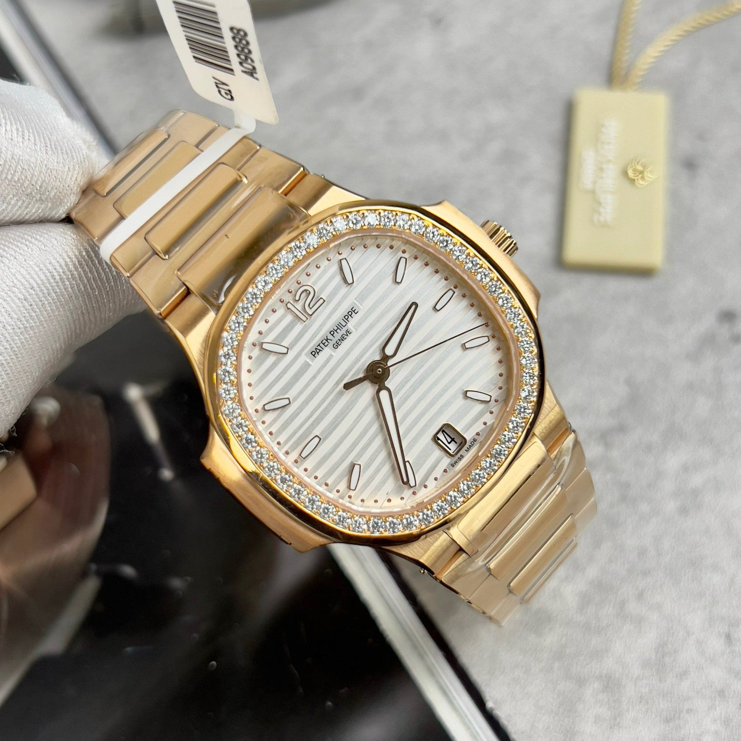 Patek Philippe Nautilus 7118/1R-010 18k Ouro preenchido com pedra Moissanite personalizada quadrante bianco