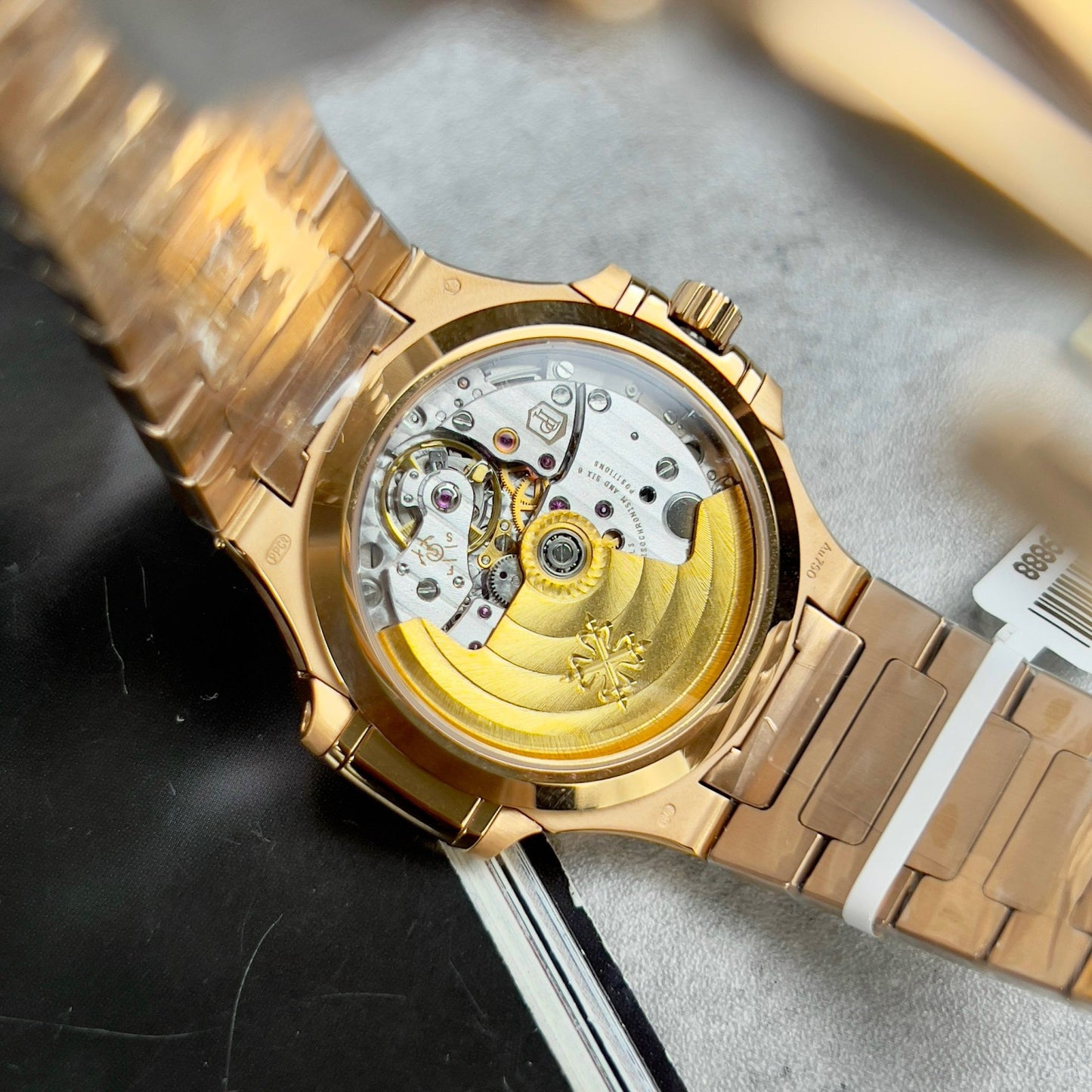 Patek Philippe Nautilus 7118/1R-010 18k Ouro preenchido com pedra Moissanite personalizada quadrante bianco