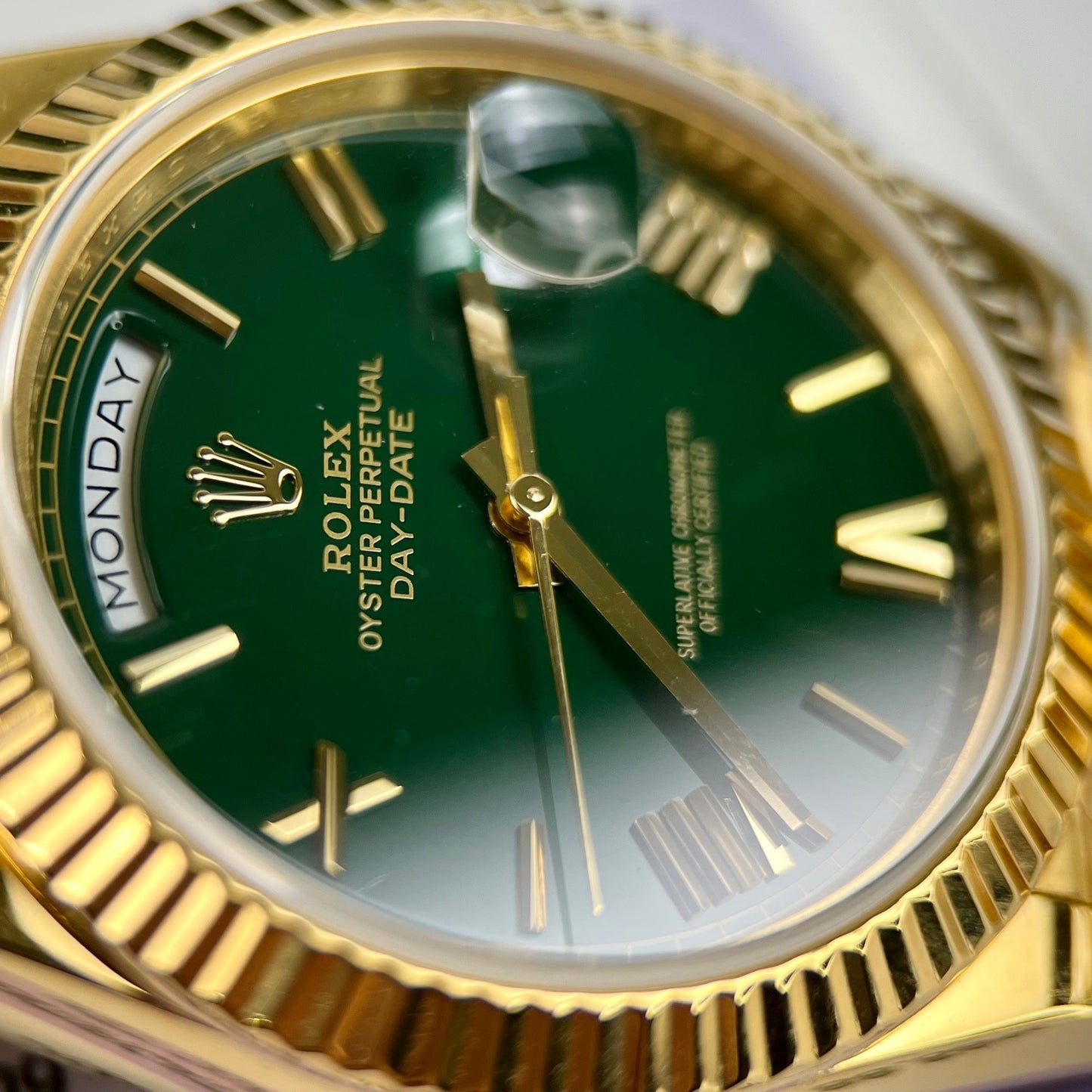 Rolex DayDate 40mm 228238 coated 18k Yellow Oro President quadrante verde 130 gram