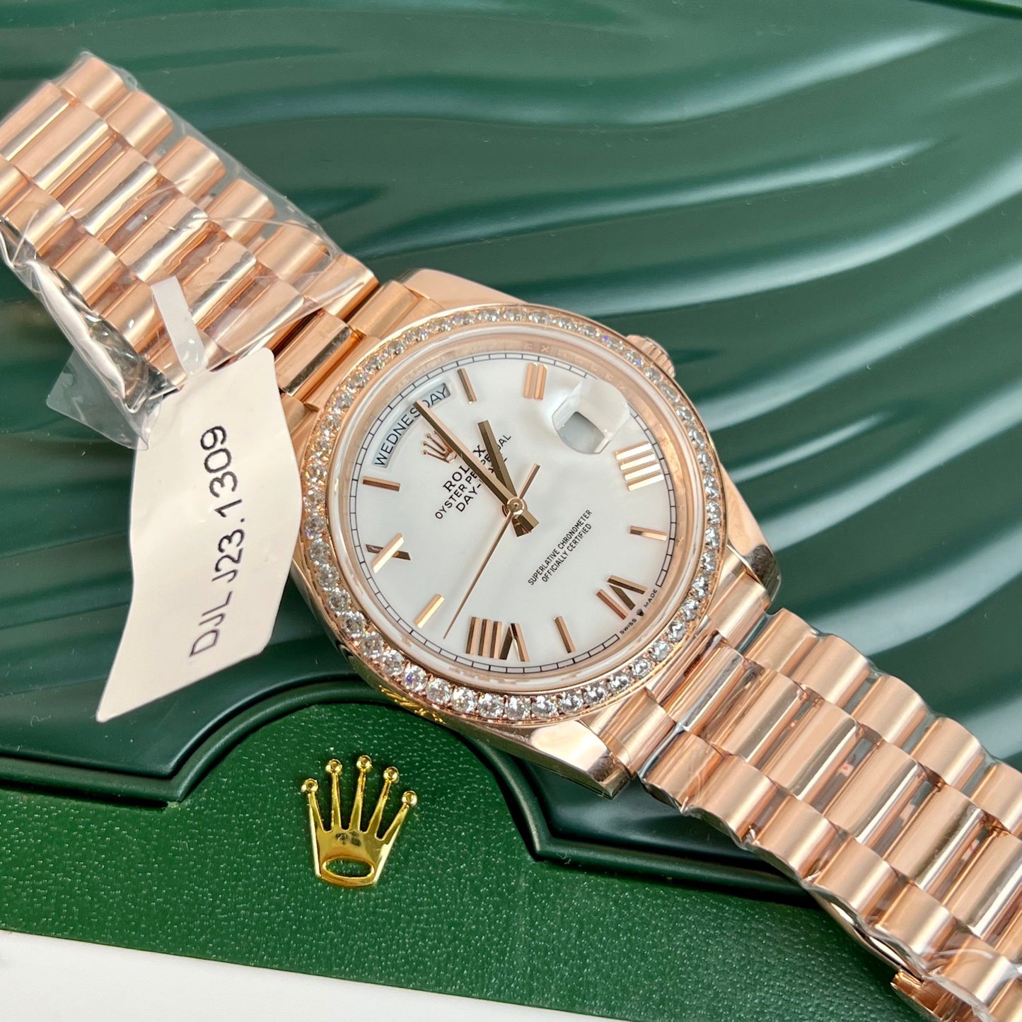 Rolex Day-Date 40 228235-0032 40mm best 1:1 Edizione 18k Rosa Oro coated and stone lunetta