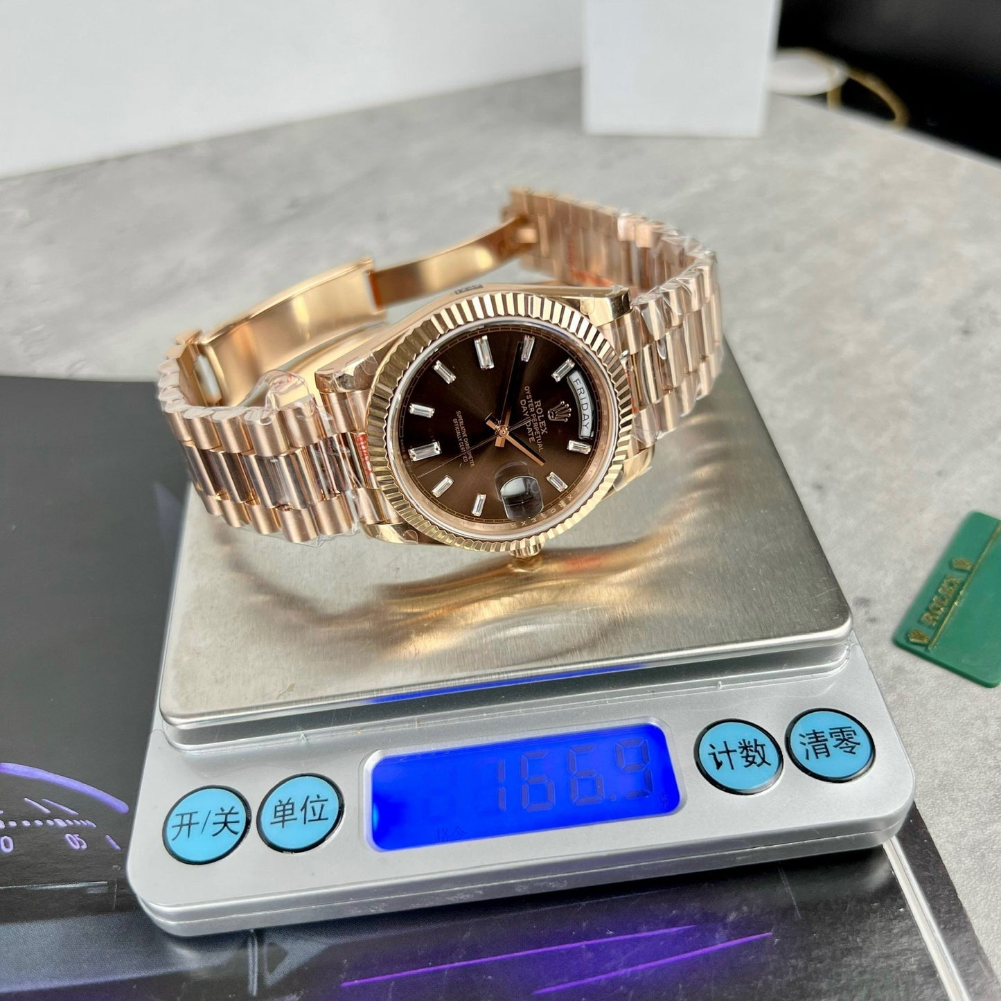 Rolex Day-Date 40mm 228235 chocolate quadrante 18k Rosa Oro preenchido 167 gramas