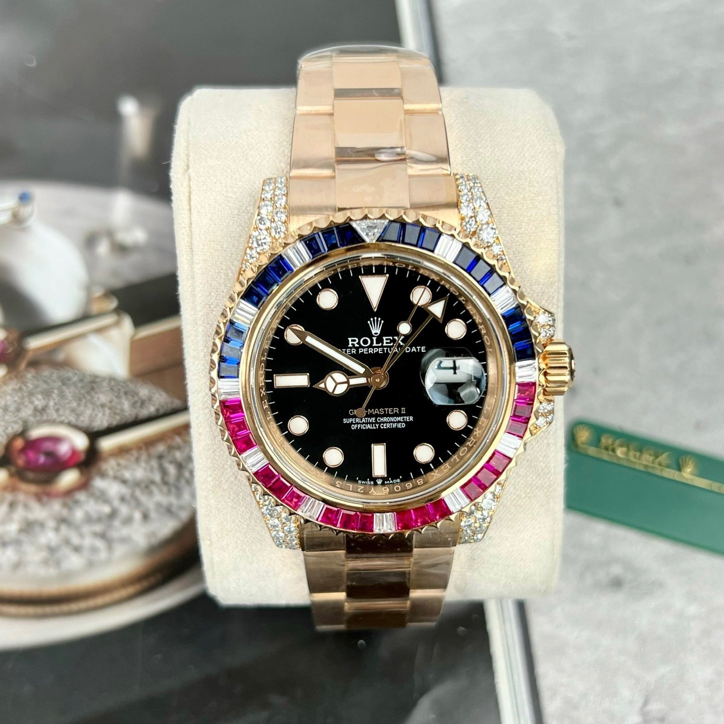Rolex GMT-Master II 126755 Rainbow lunetta Best 1:1 Edizione with Ruby Stone and 18k wrapped