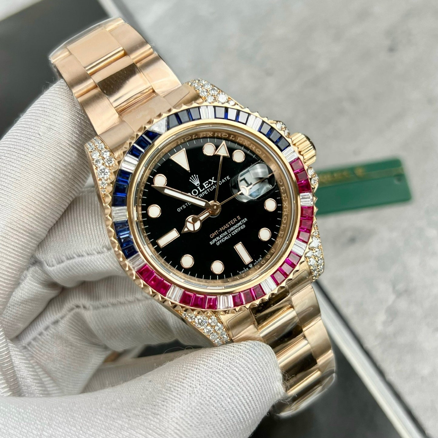 Rolex GMT-Master II 126755 Rainbow lunetta Best 1:1 Edizione with Ruby Stone and 18k wrapped