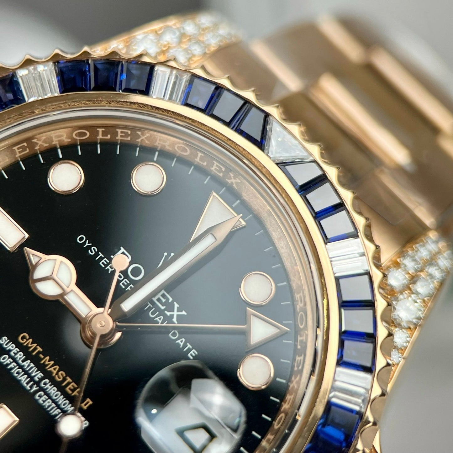 Rolex GMT-Master II 126755 Rainbow lunetta Best 1:1 Edizione with Ruby Stone and 18k wrapped