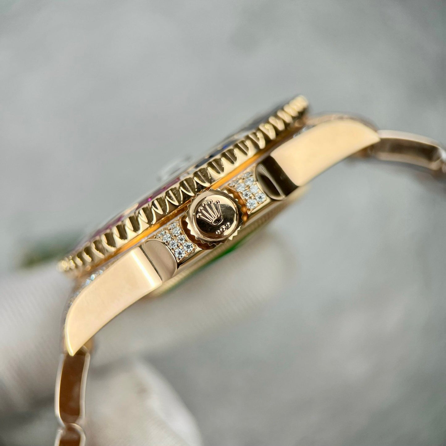 Rolex GMT-Master II 126755 Rainbow lunetta Best 1:1 Edizione with Ruby Stone and 18k wrapped