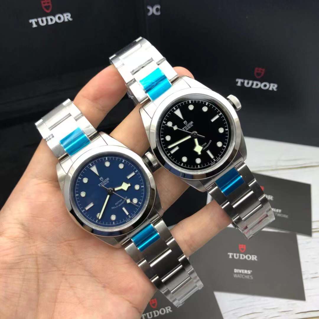 Tudor Heritage Black Bay M79540 Swiss Original movimento