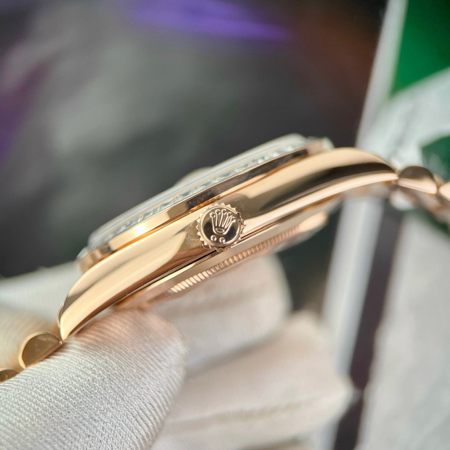 Rolex Day-Date 36 mm Everose Oro 128345RBR revestido 18k com Moissanite integral