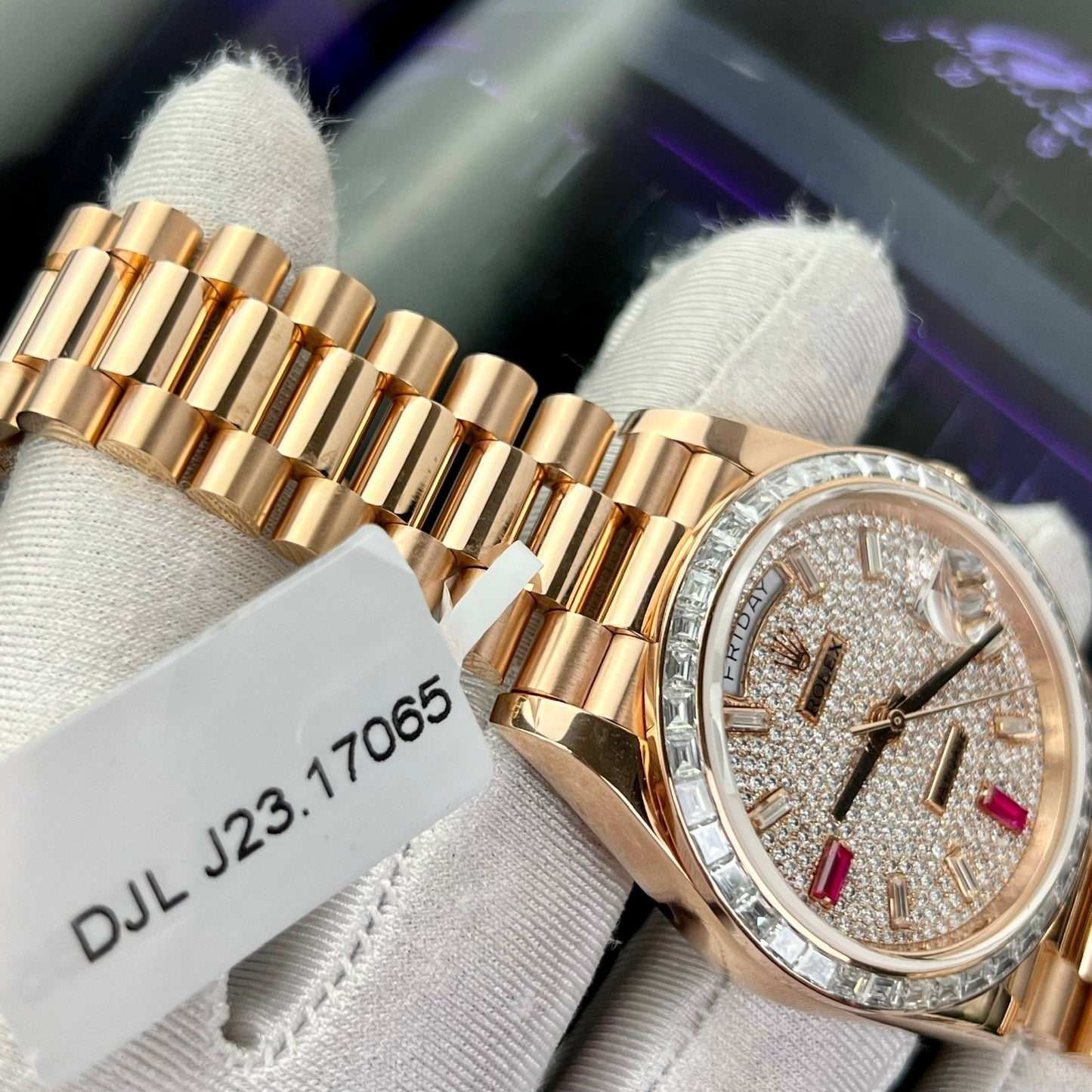 Rolex Day-Date 36 mm Everose Oro 128345RBR revestido 18k com Moissanite integral