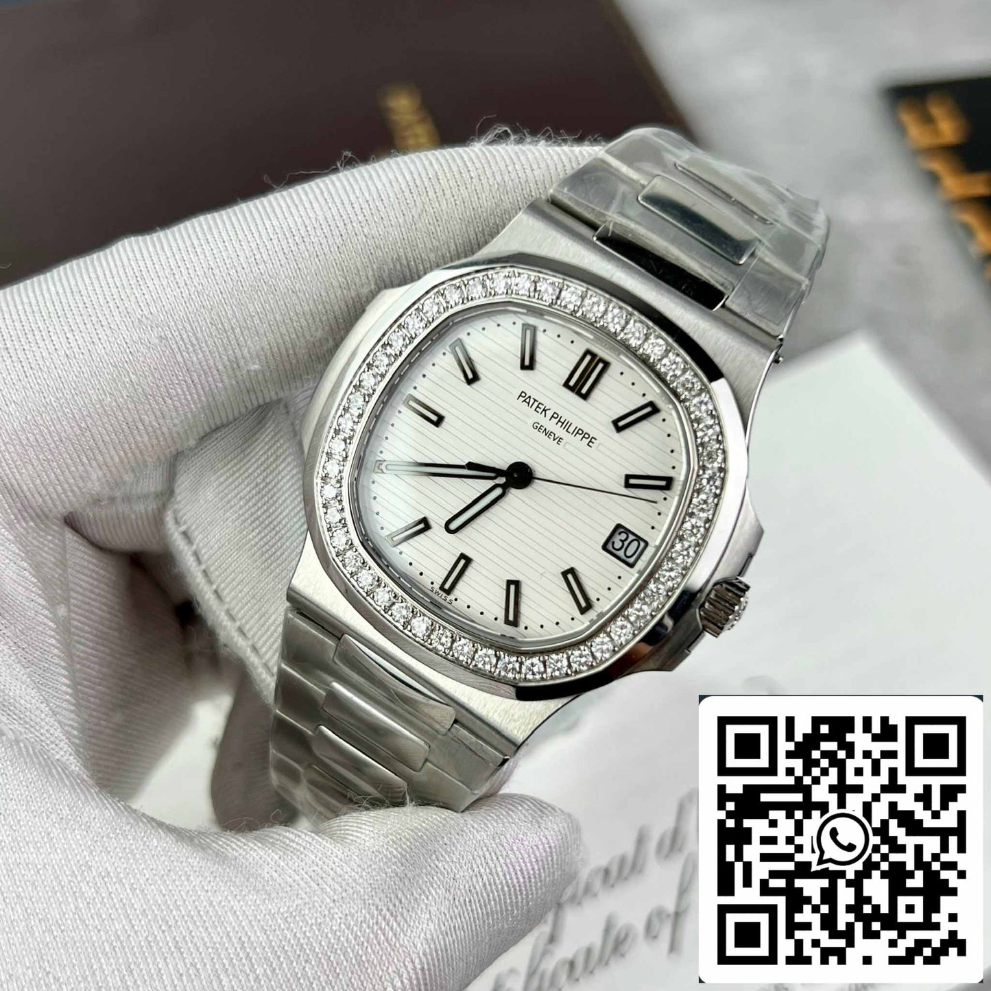 Patek Philippe Nautilus 5711/1A-011 Best 1:1 Edition PPF Fabbrica custom Diamonds Moissanite