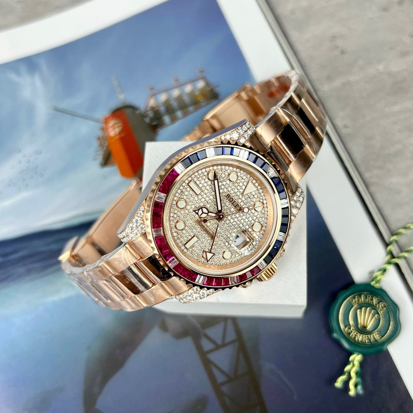 Rolex GMT-Master II 126755 SARU-DIAO Best 1:1 Edizione Ruby Stone and Moissanite 18k Oro