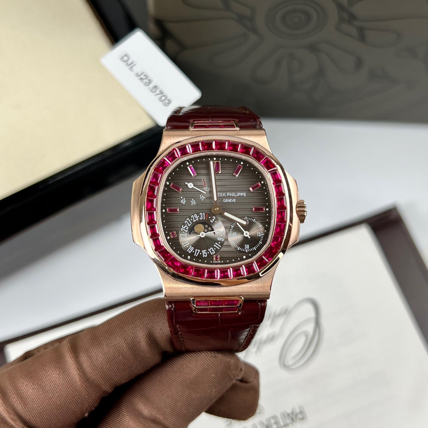 Patek Philippe Nautilus 5712 18k rose gold 1:1 best Edition PPF Fabbrica custom Ruby Stone