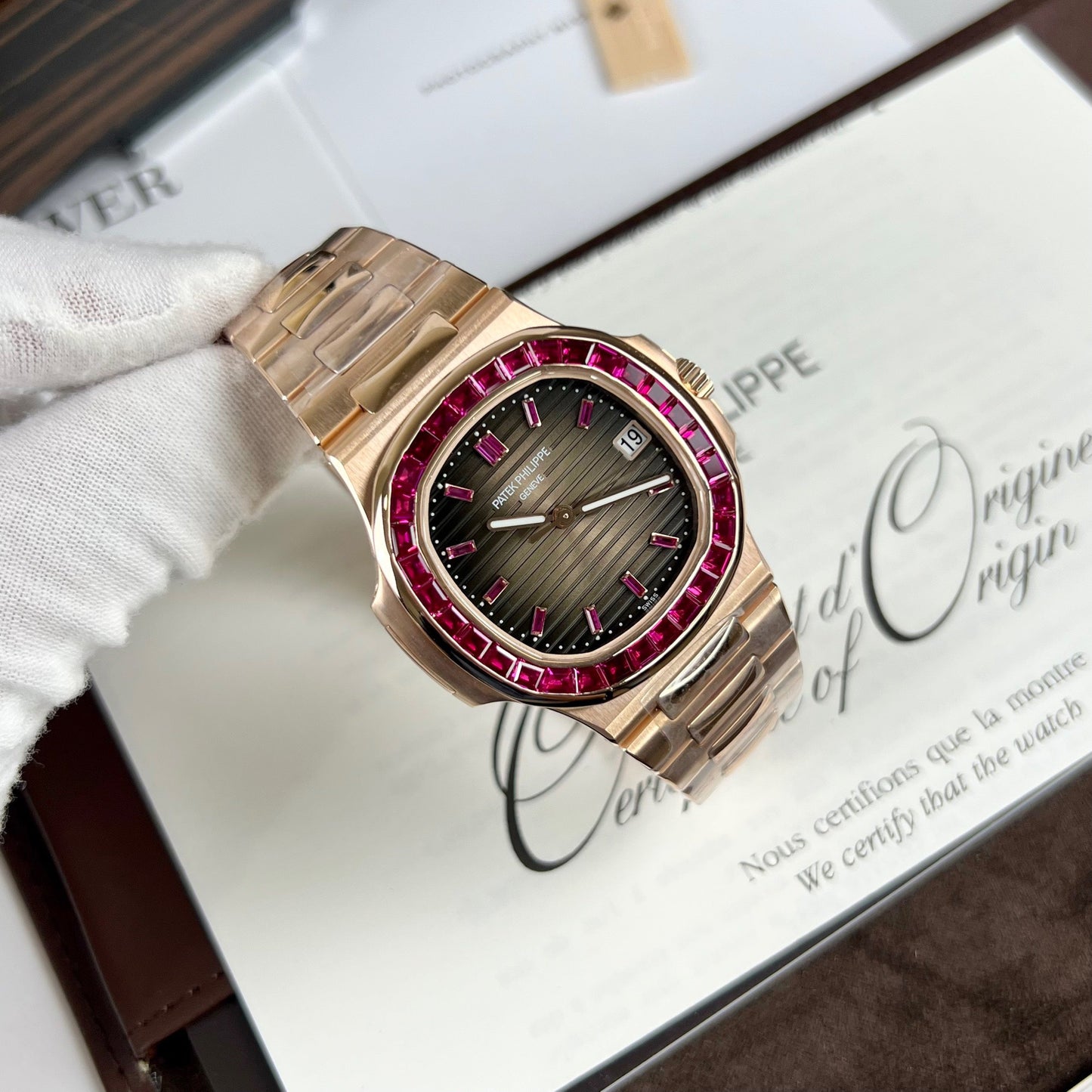 Patek Philippe Nautilus 5711 18k rose gold 1:1 best Edition PPF Fabbrica custom Ruby Stone