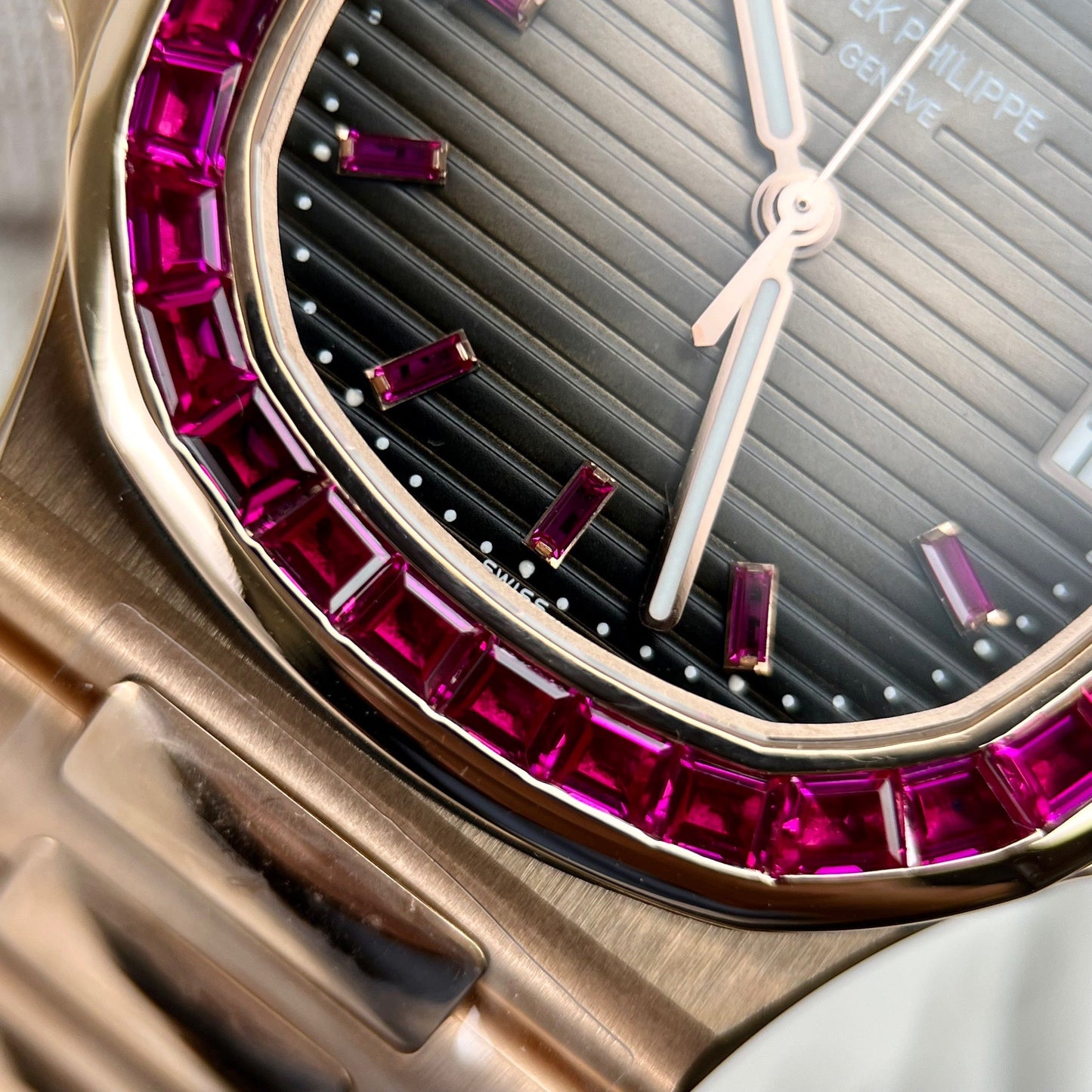 Patek Philippe Nautilus 5711 18k rose gold 1:1 best Edition PPF Fabbrica custom Ruby Stone