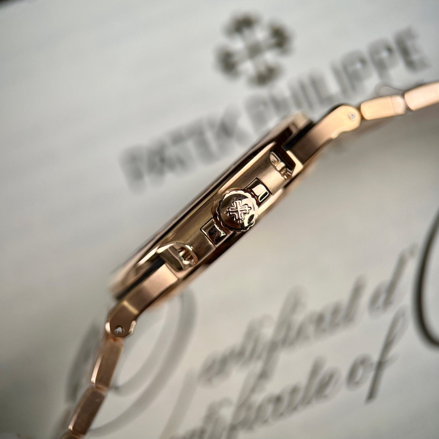 Patek Philippe Nautilus 5711 18k rose gold 1:1 best Edition PPF Fabbrica custom Ruby Stone