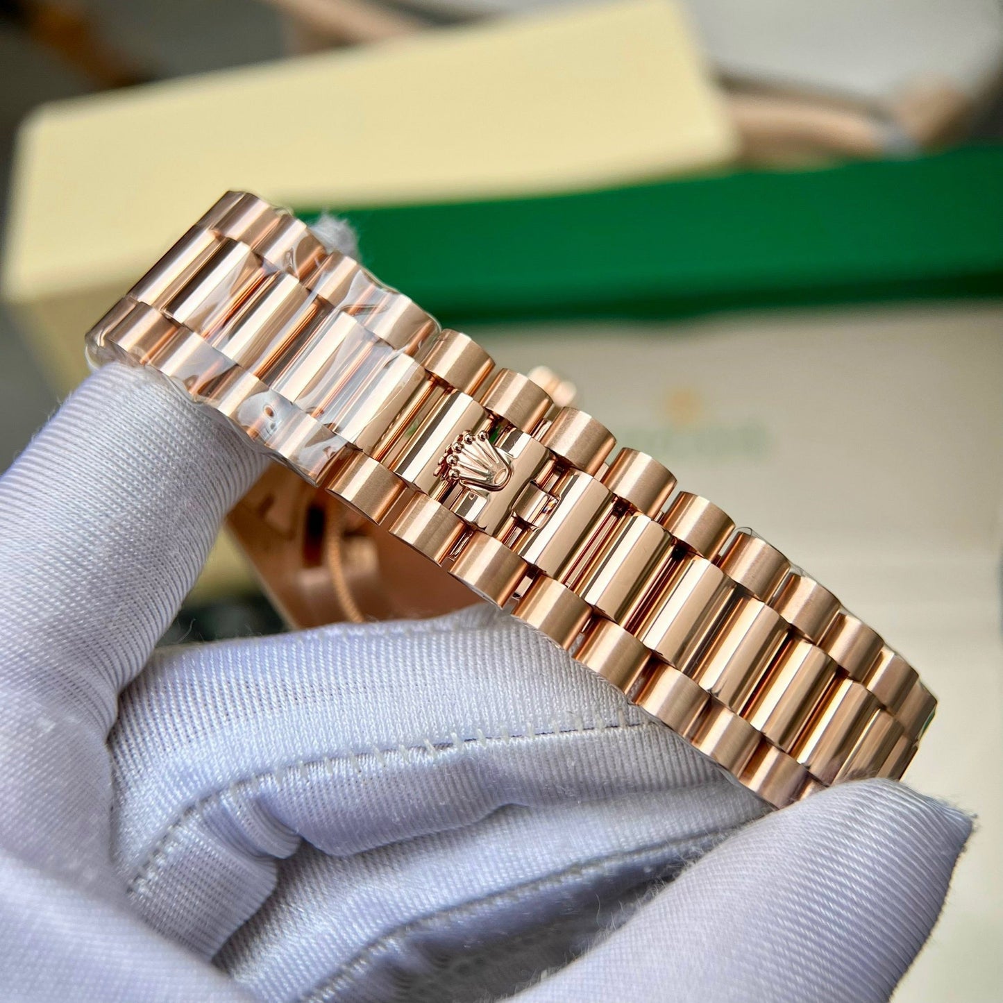 Rolex Day Date 228398 DRRP 1:1 edizione migliore Custom Rosa Oro 18k and ruby saphire Diamond Pave