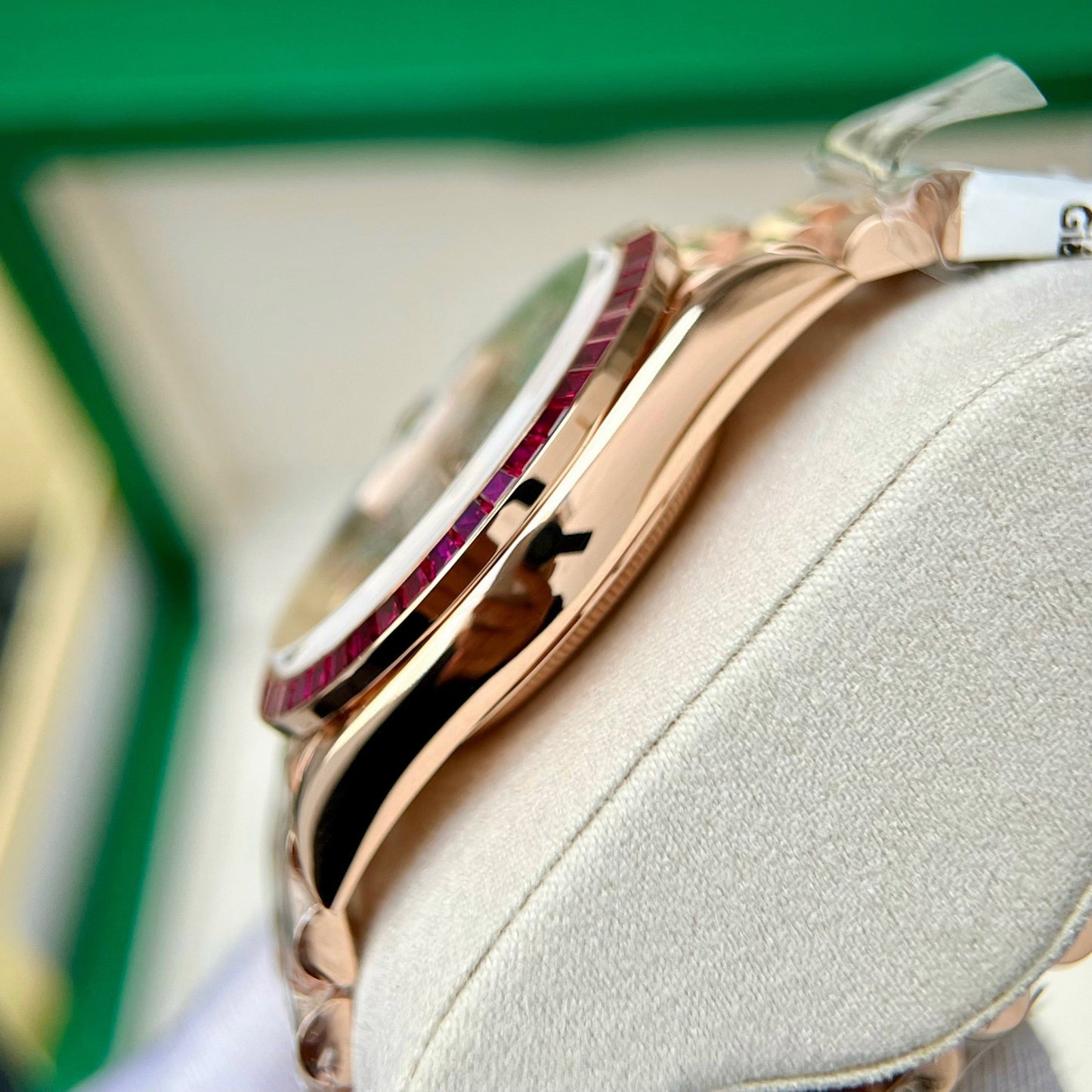 Rolex Day Date 228398 DRRP 1:1 edizione migliore Custom Rosa Oro 18k and ruby saphire Diamond Pave