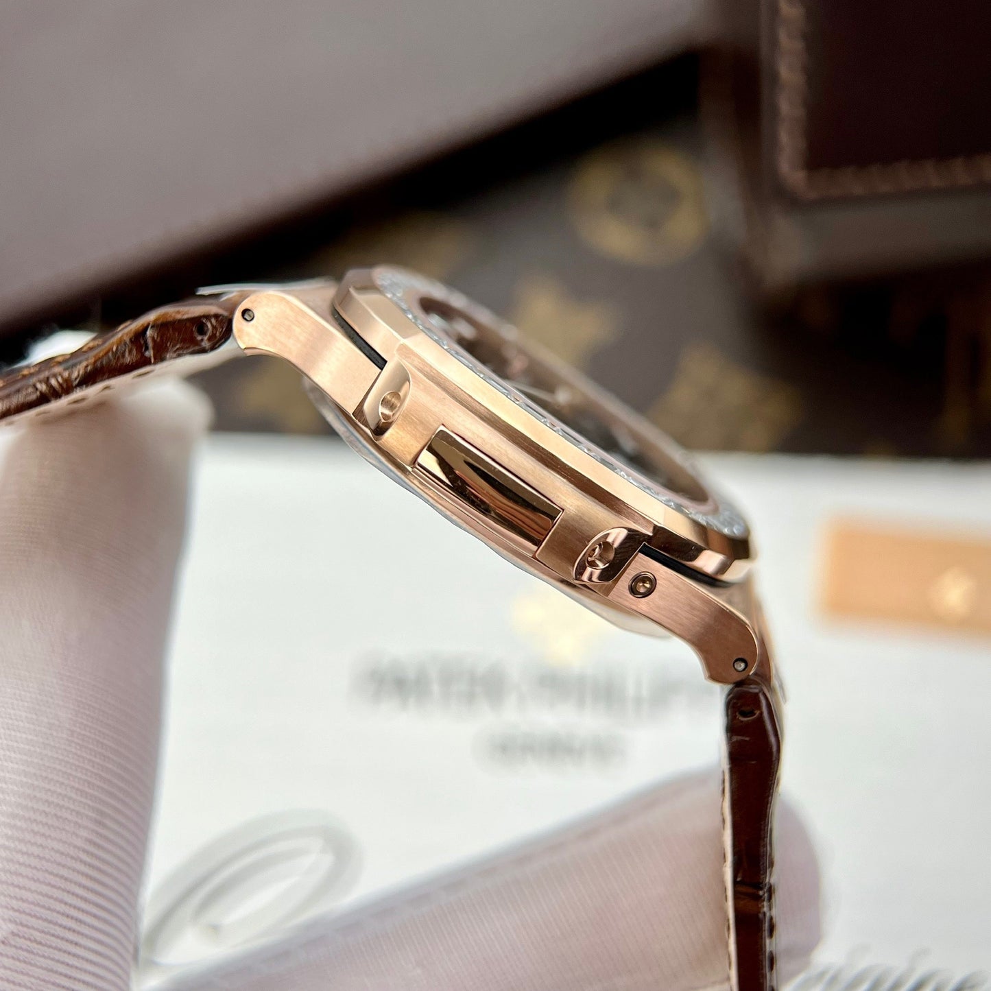 Patek Philippe Nautilus 5724R-001 GR Fabbrica 1:1 edizione migliore quadrante nero Rosa Oro e pedra